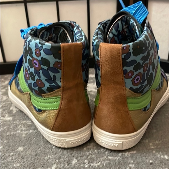 Coach Sneakers in Blue and Green with High-Top Design and Tropical Pattern - Picture 2 of 7